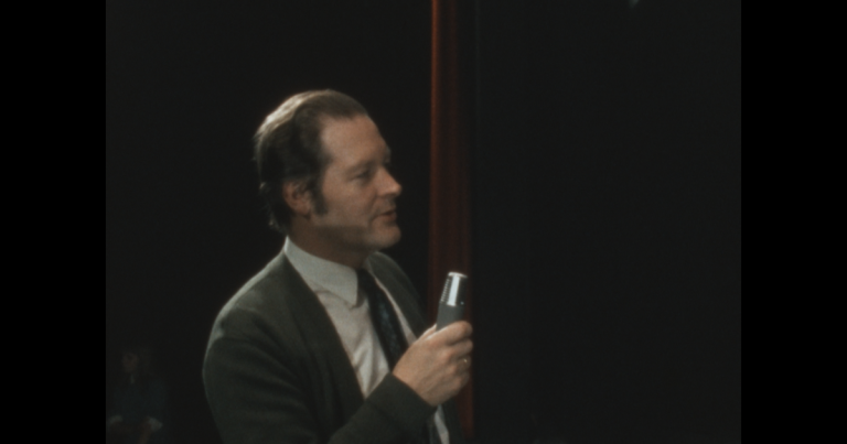 Theaterman in hart en nieren – Roel Oostra — theater in Drachten