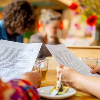 Mei-inoar lêze — lezing in Drachten